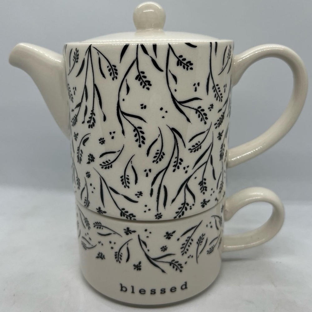 Clay Art Ceramic Black & White Tea Pot and Mug Set